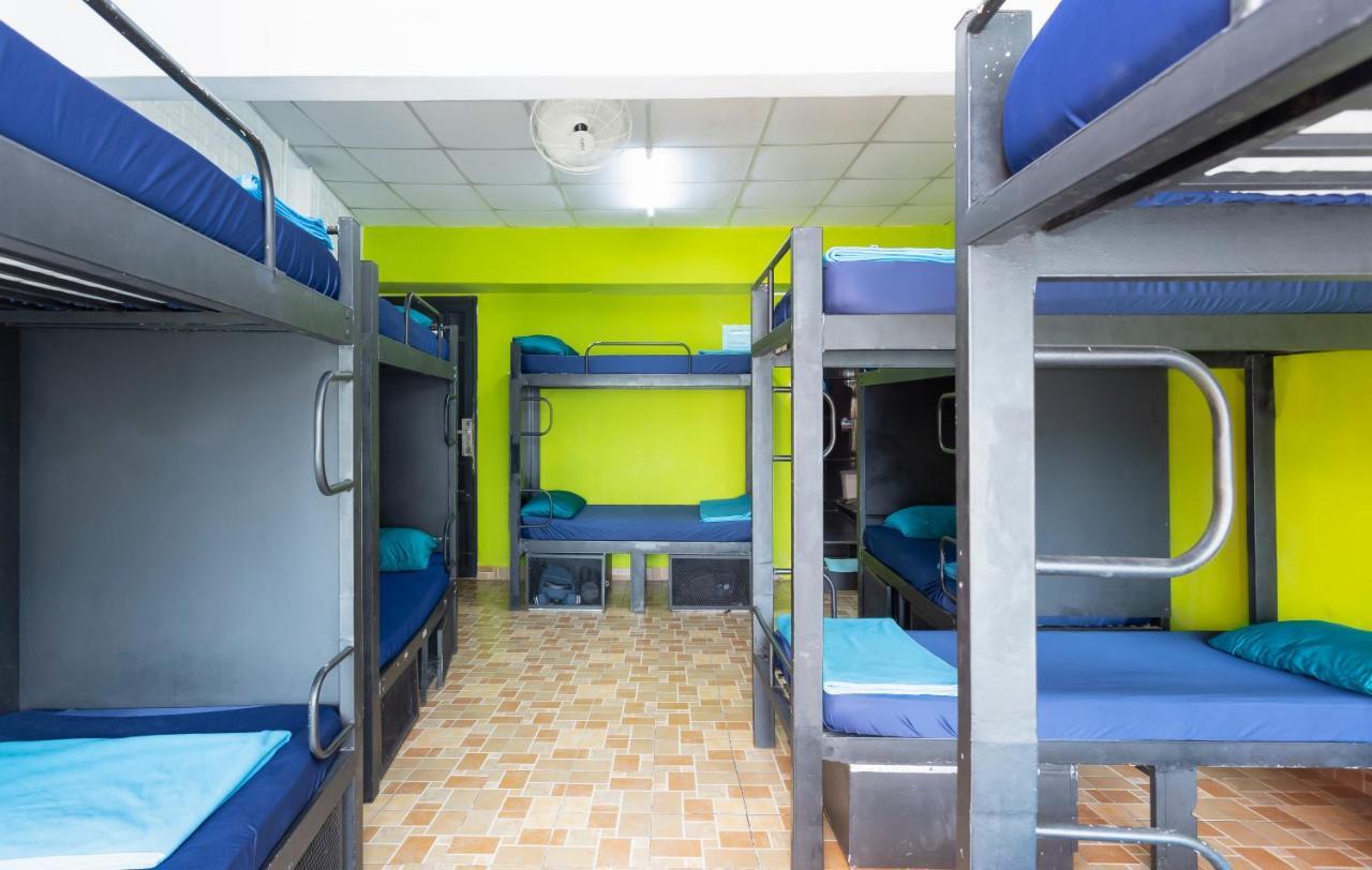 Hangout Hcm (adults Only) * TP. Hồ Chí Minh